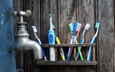 Electric vs Manual Tooth Brushes